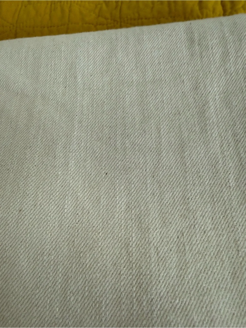 Women's High-Rise Straight Jeans in Off-White size 8 Zara